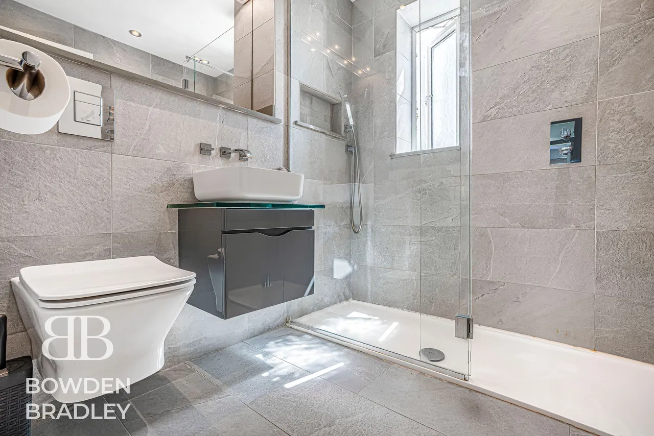 St. Marys Way, Chigwell, IG7, photo 21