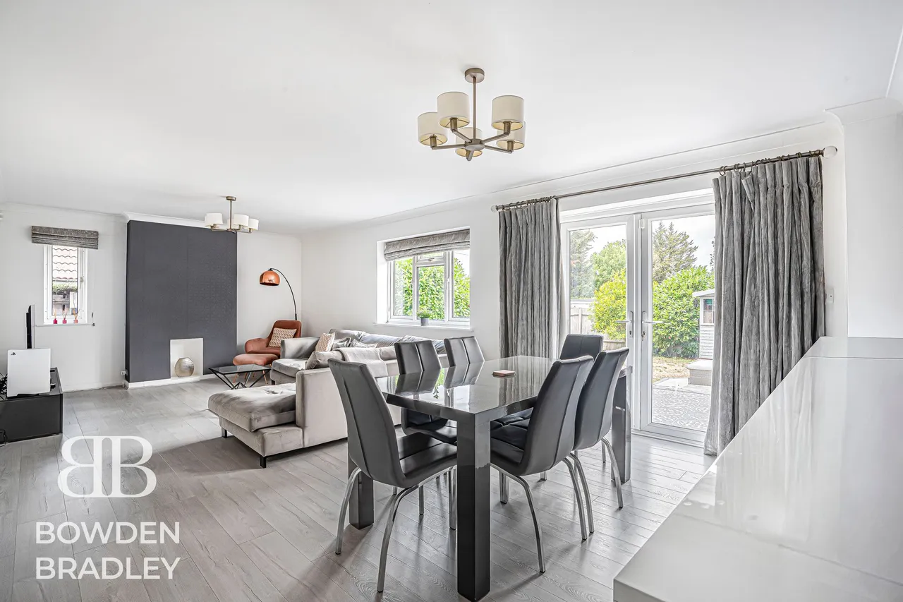 St. Marys Way, Chigwell, IG7, photo 10