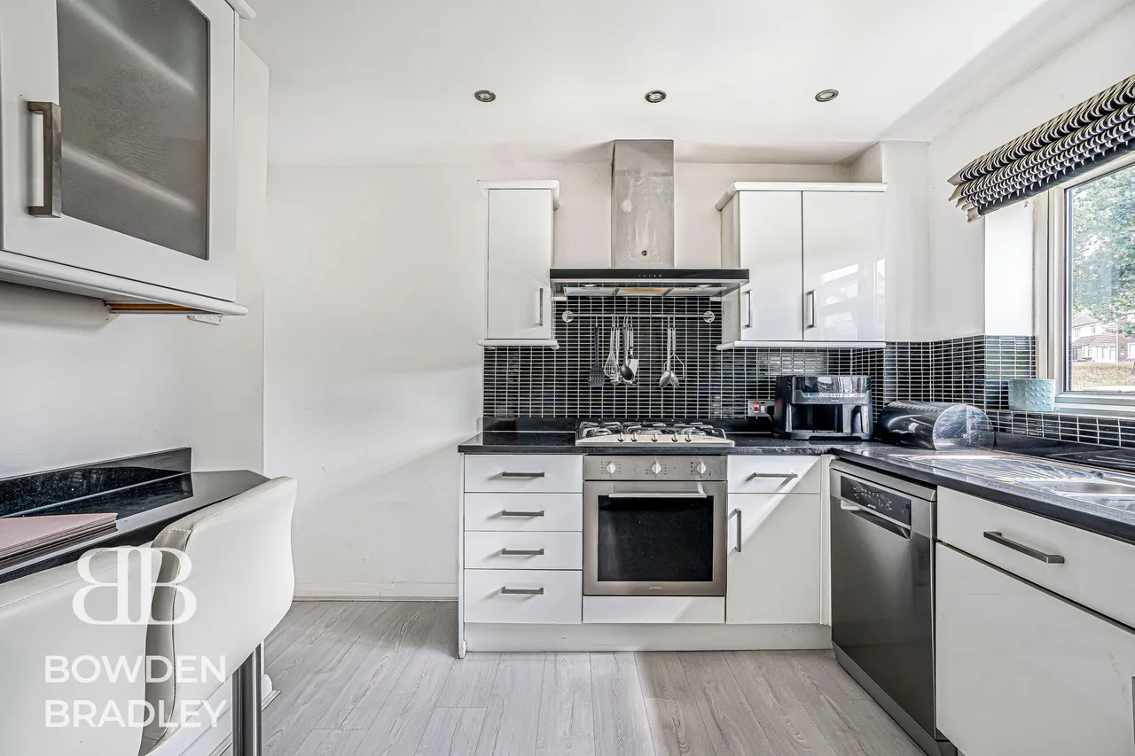 St. Marys Way, Chigwell, IG7, photo 7