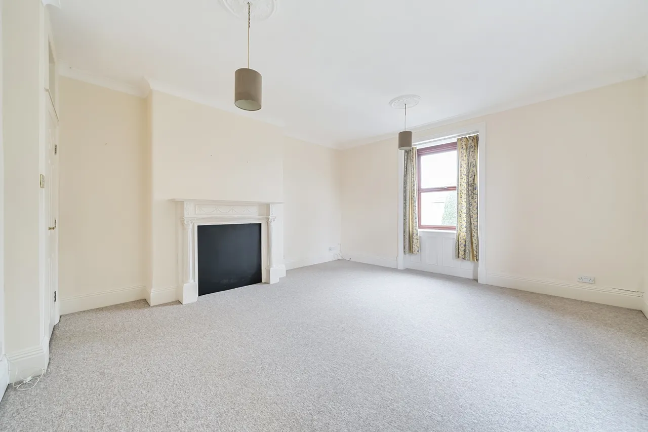 High Street, Henstridge, BA8 0RF, photo 4