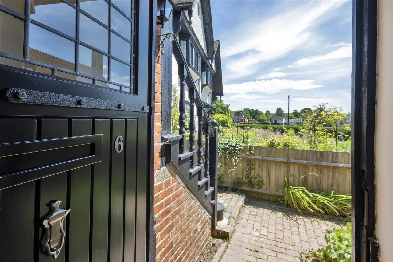 The Green, Leigh, photo 24