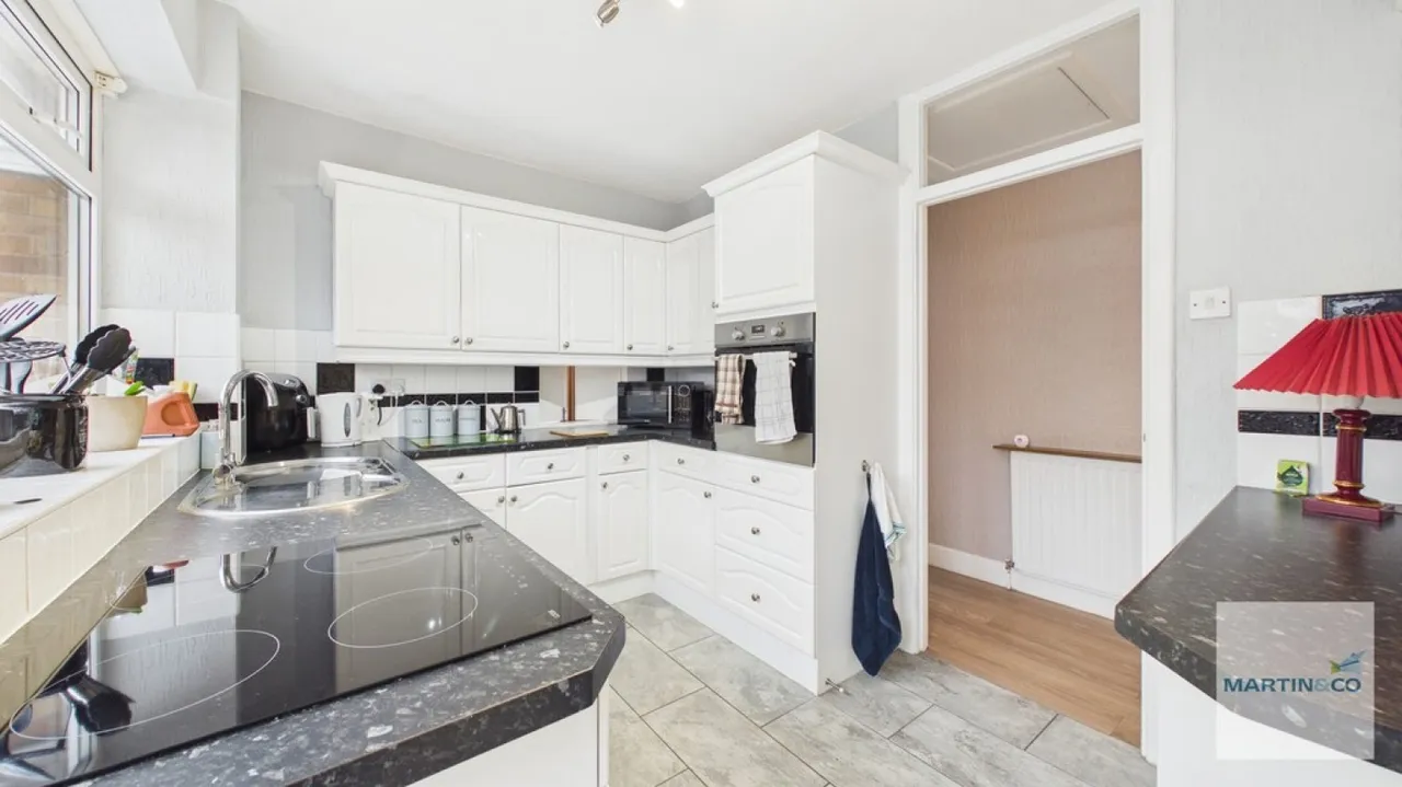 Ashfurlong Crescent, photo 6