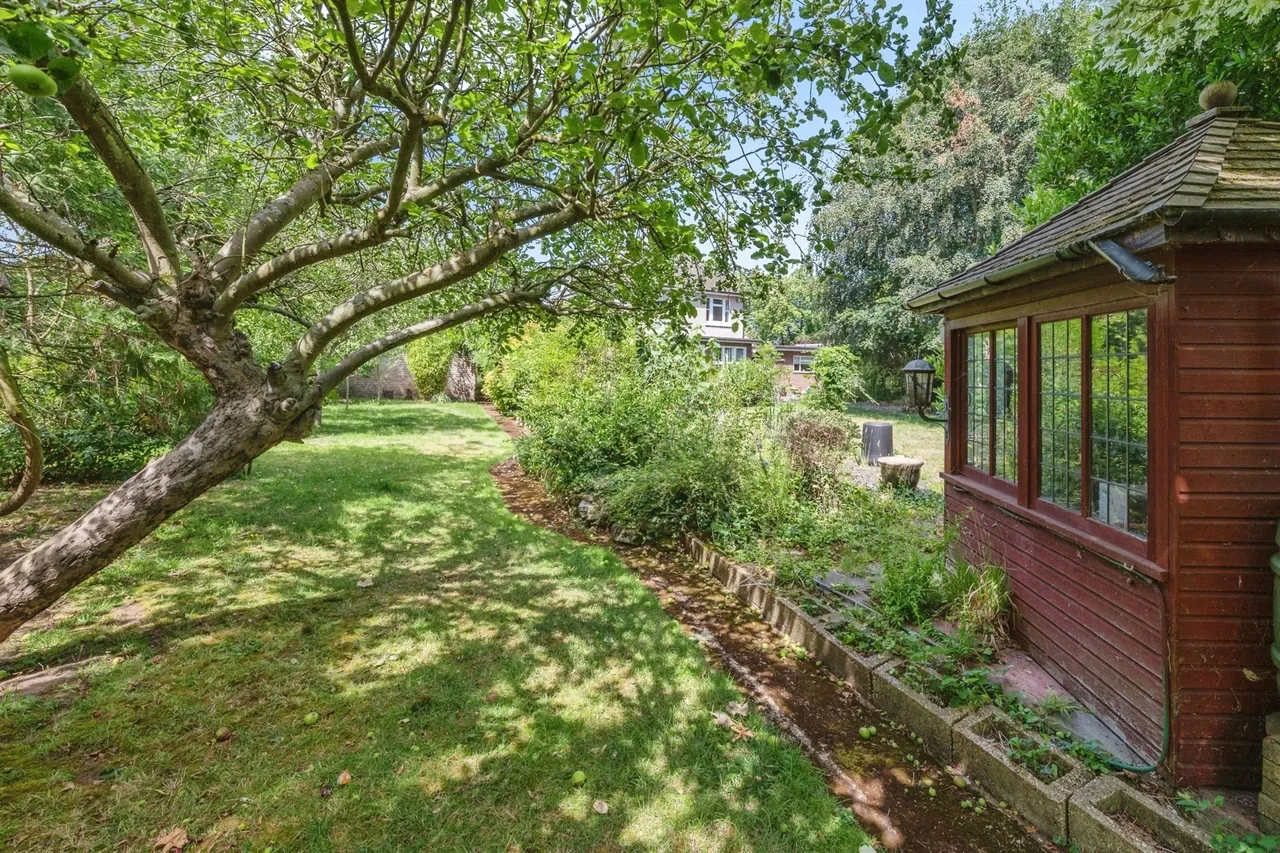 Bradleigh Avenue, Grays, Essex, RM17, photo 29