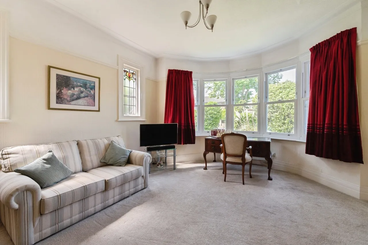 Bradleigh Avenue, Grays, Essex, RM17, photo 18