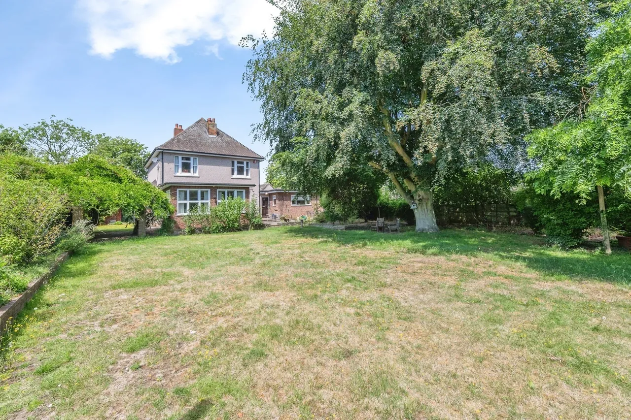Bradleigh Avenue, Grays, Essex, RM17, photo 3