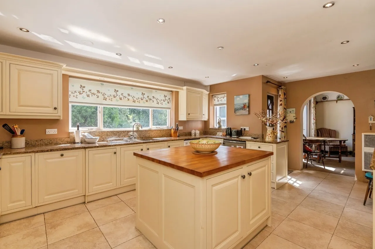 Bradleigh Avenue, Grays, Essex, RM17, photo 8