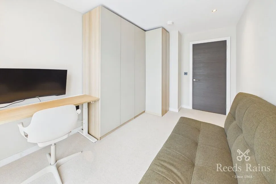 Red, Media City UK, Greater Manchester, M50, photo 10