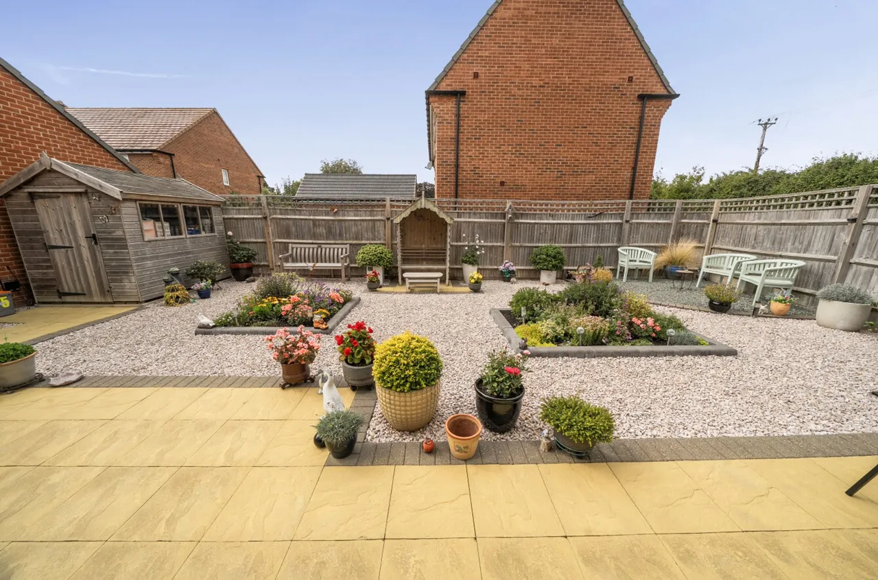 Toop Gardens, Aldingbourne, PO20, photo 11