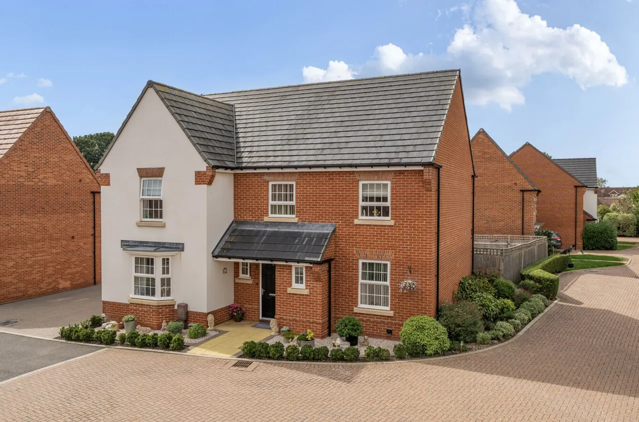 5 bed property for sale, Toop Gardens, Aldingbourne, PO20