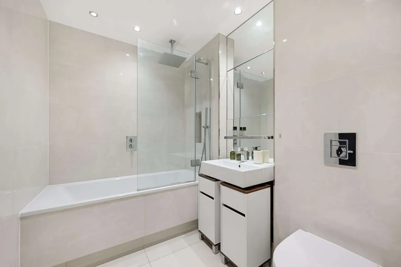 Queenstown Road, London, SW11 8BW, photo 12