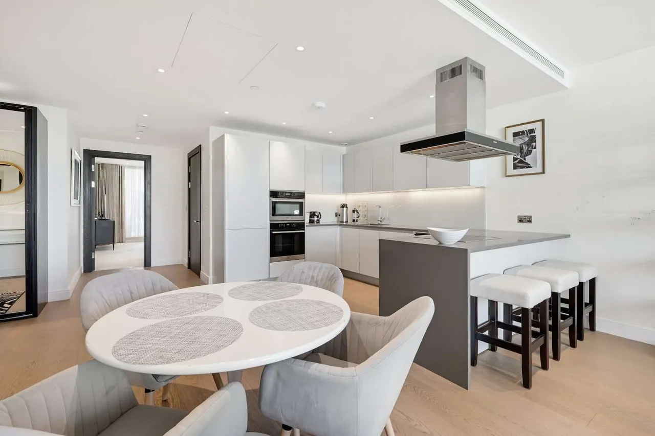 Queenstown Road, London, SW11 8BW, photo 6