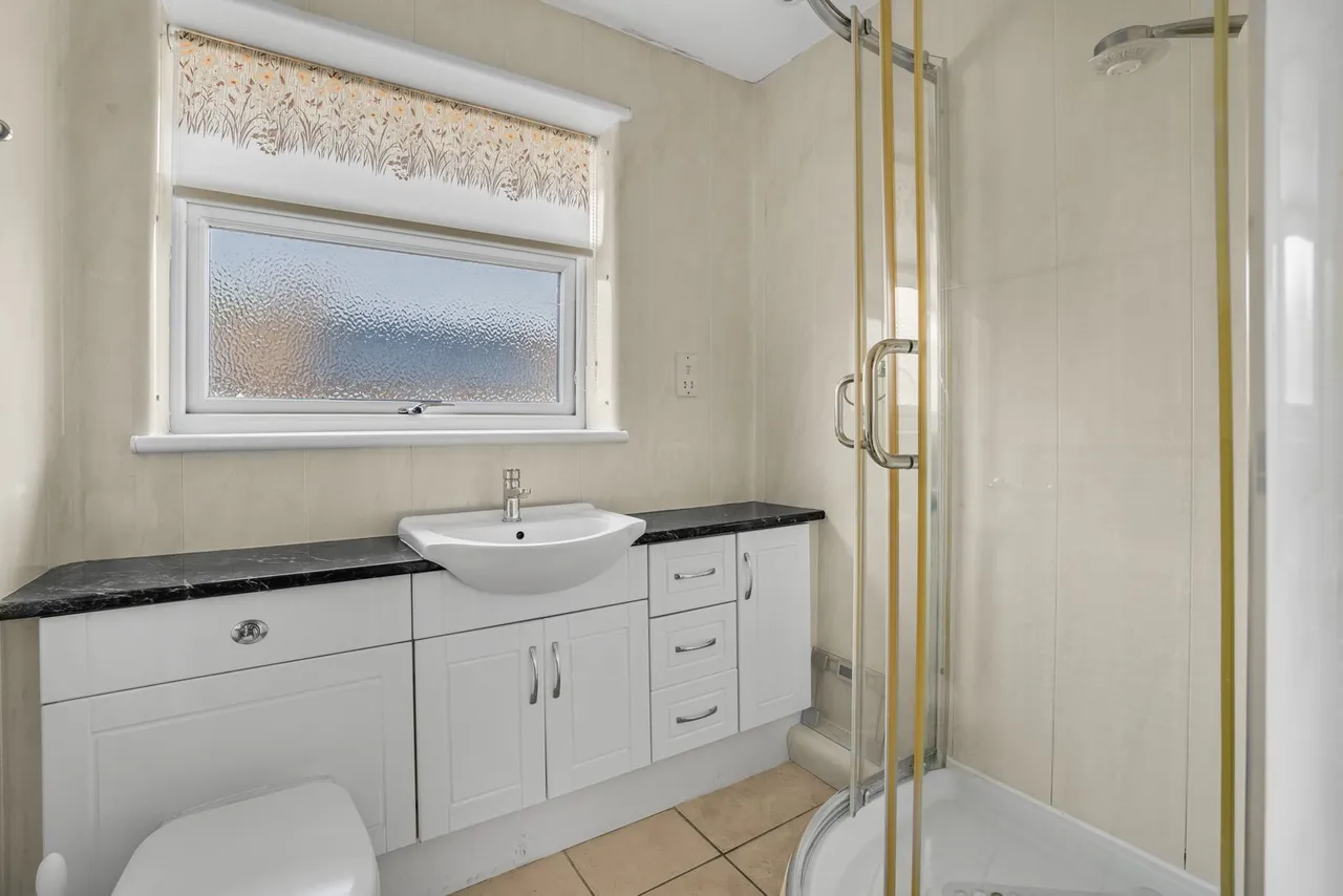 Two Hedges Road, Bishops Cleeve, GL52, photo 6