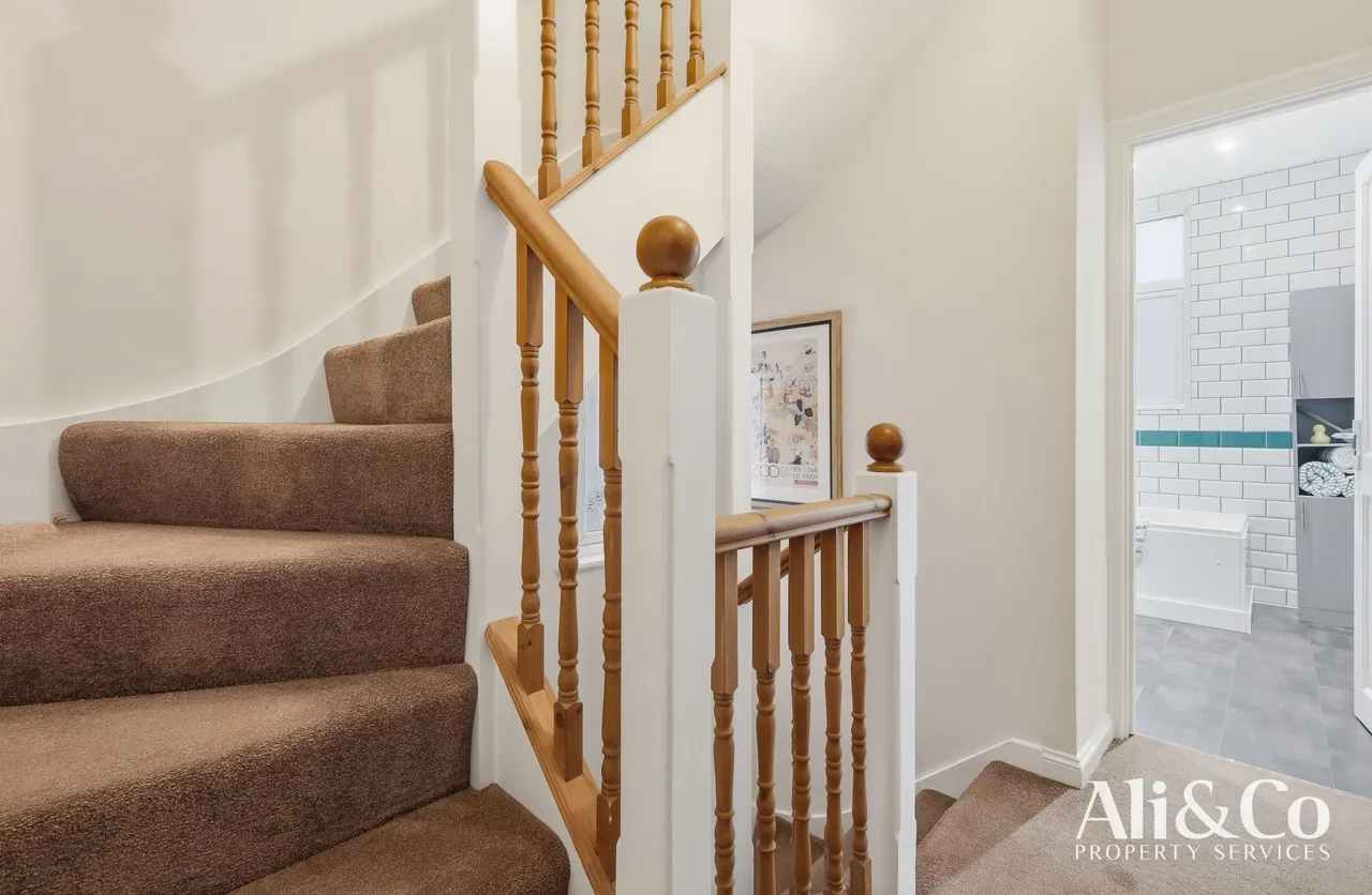Lodge Lane, Grays, Essex, RM16 2YP, photo 18
