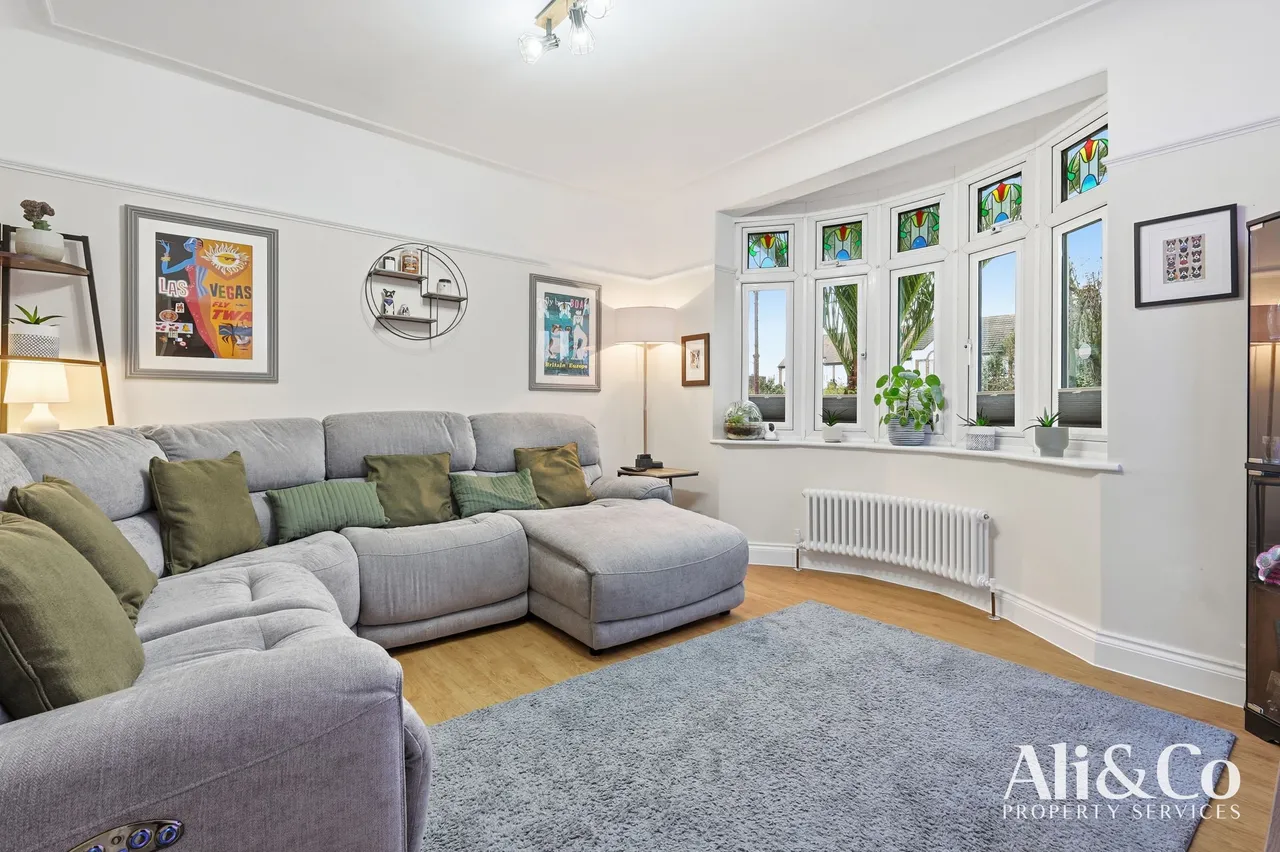 Lodge Lane, Grays, Essex, RM16 2YP, photo 6