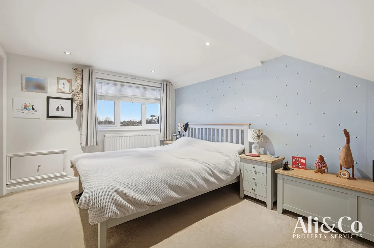 Lodge Lane, Grays, Essex, RM16 2YP, photo 19