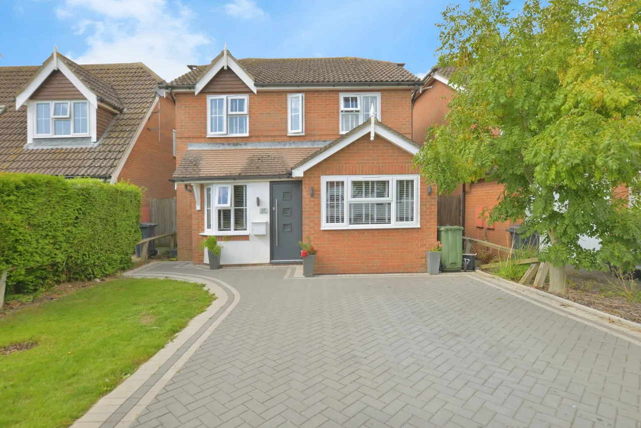 3 bed house for sale — Molloy Road, Ashford