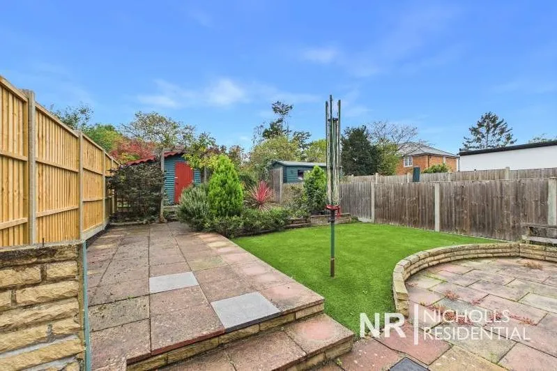 Grange Road, Chessington, KT9, photo 15