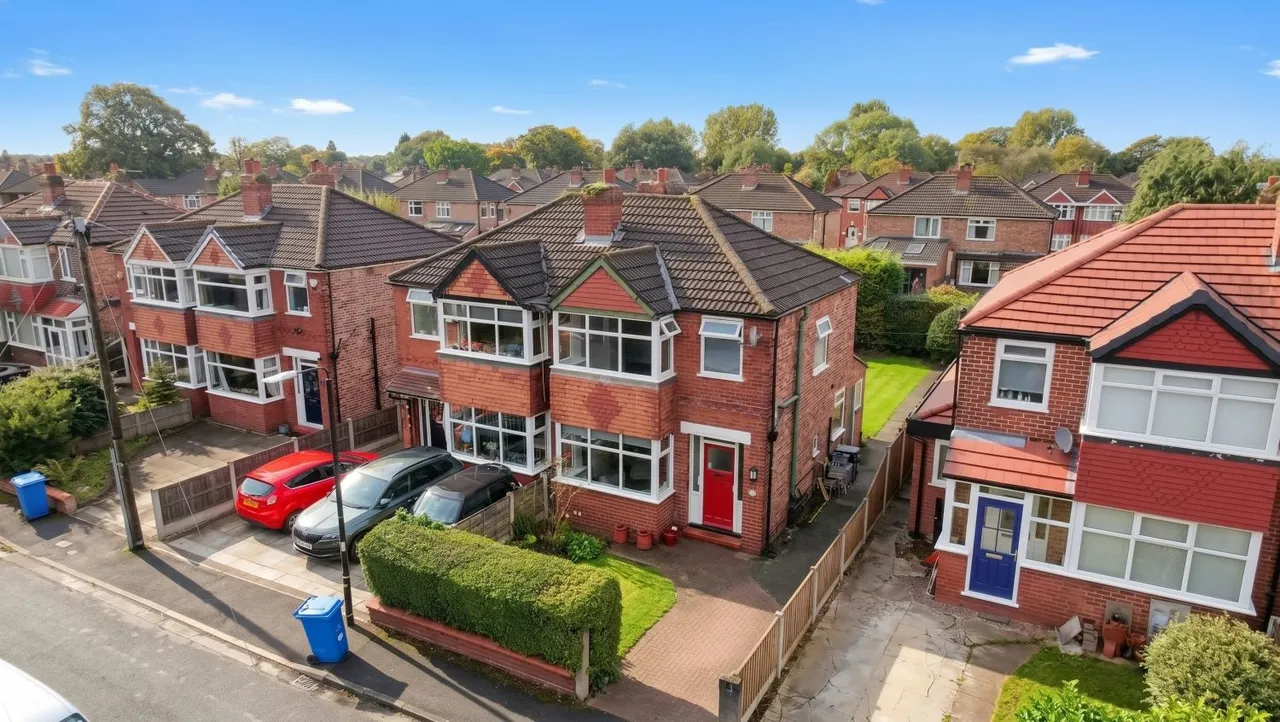 Bamber Avenue, Sale, M33, photo 11