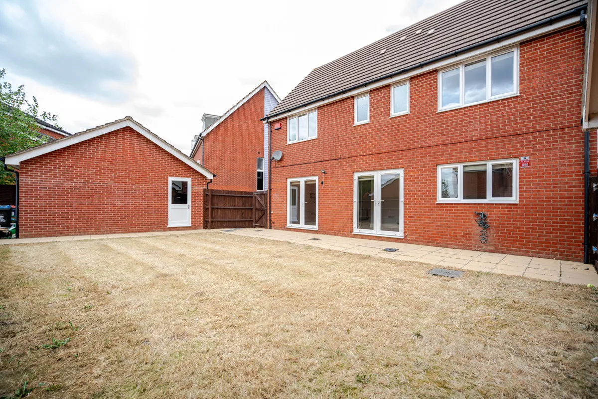Littlestone Gate, Broughton, MK10, photo 21