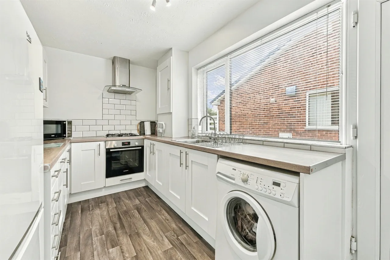 Coxley View, Netherton, Wakefield, photo 2