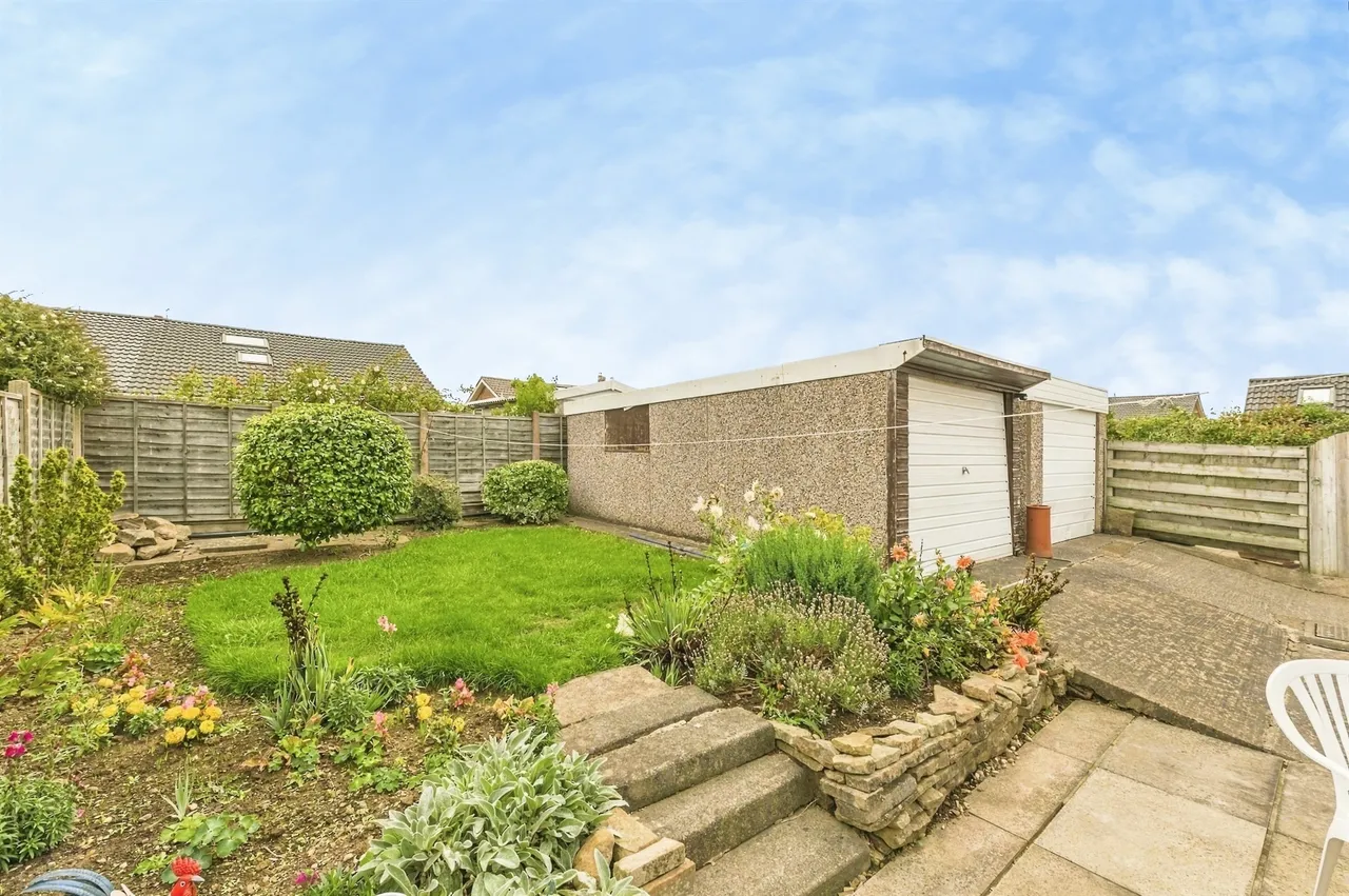 Coxley View, Netherton, Wakefield, photo 12