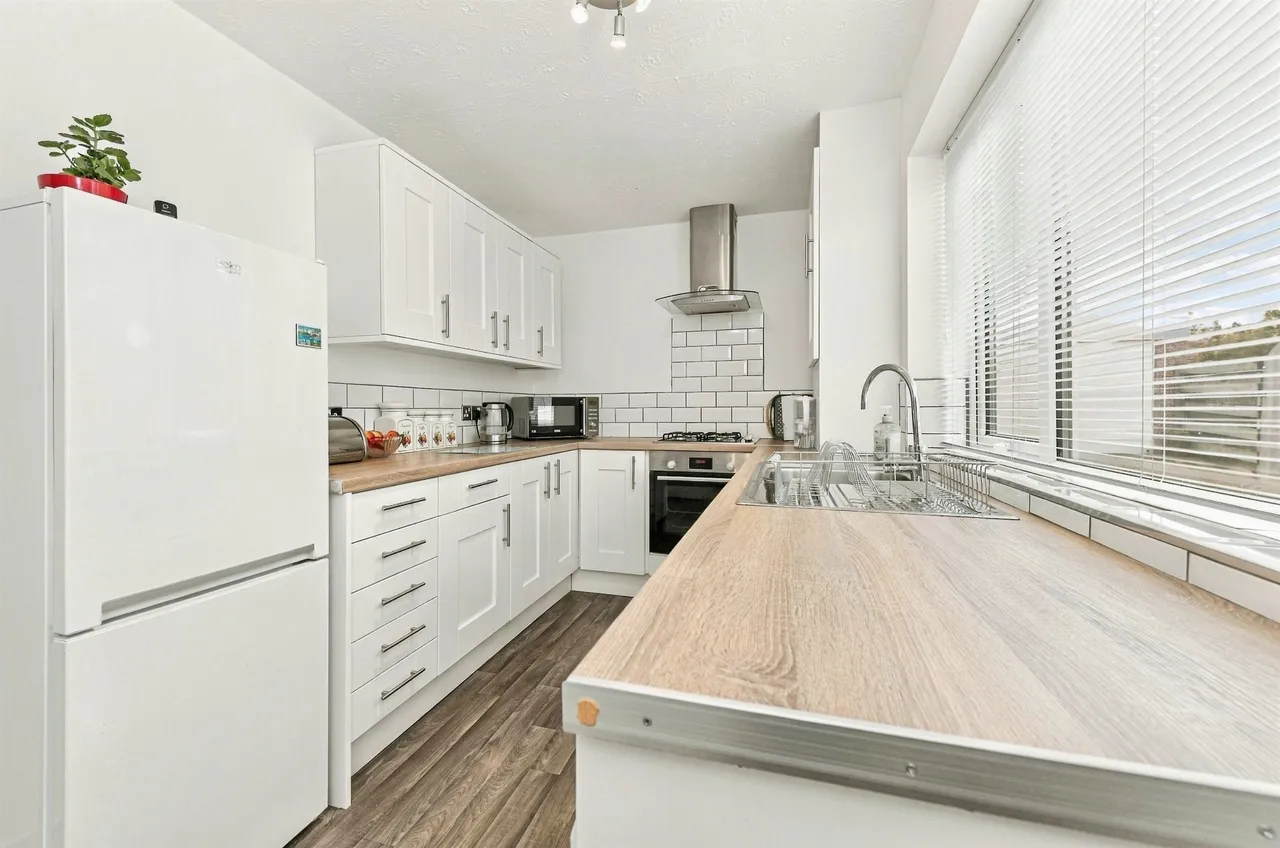 Coxley View, Netherton, Wakefield, photo 3