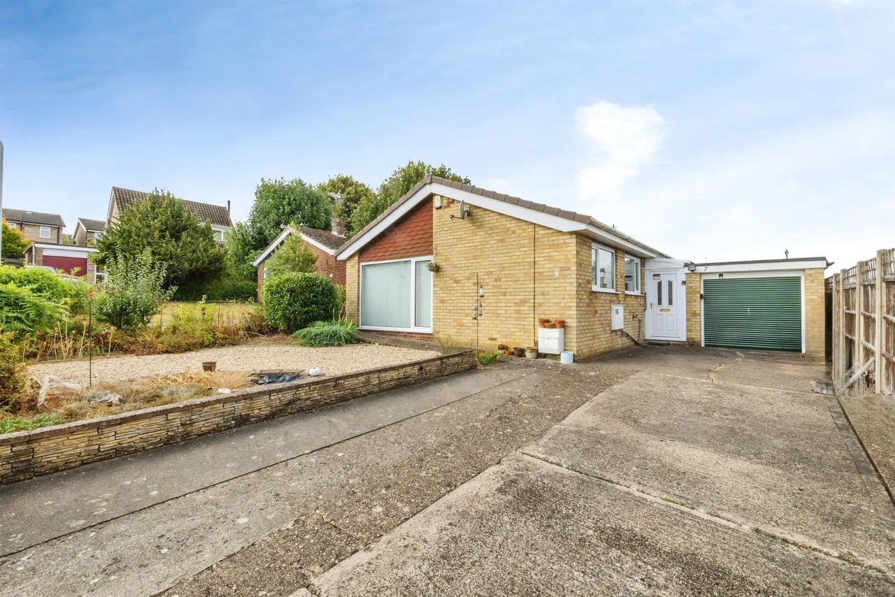 3 bed house for sale — Thurlby Close, Washingborough, Lincoln