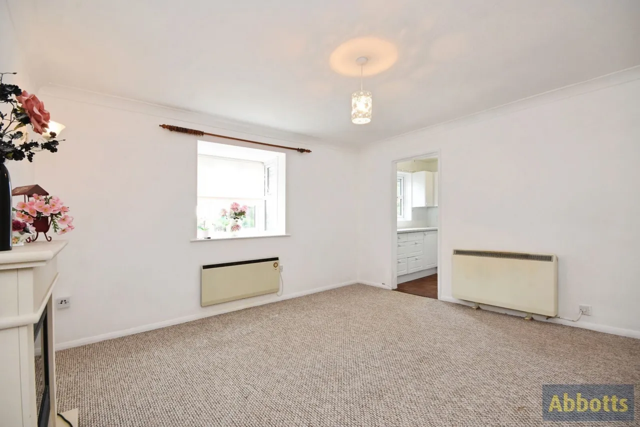 Hilltop Close, Rayleigh, Essex, SS6, photo 4