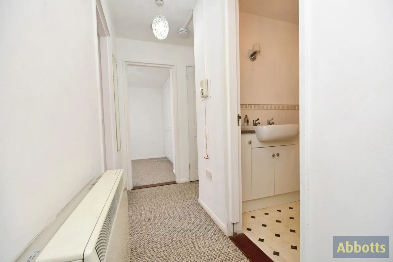 Hilltop Close, Rayleigh, Essex, SS6, photo 8
