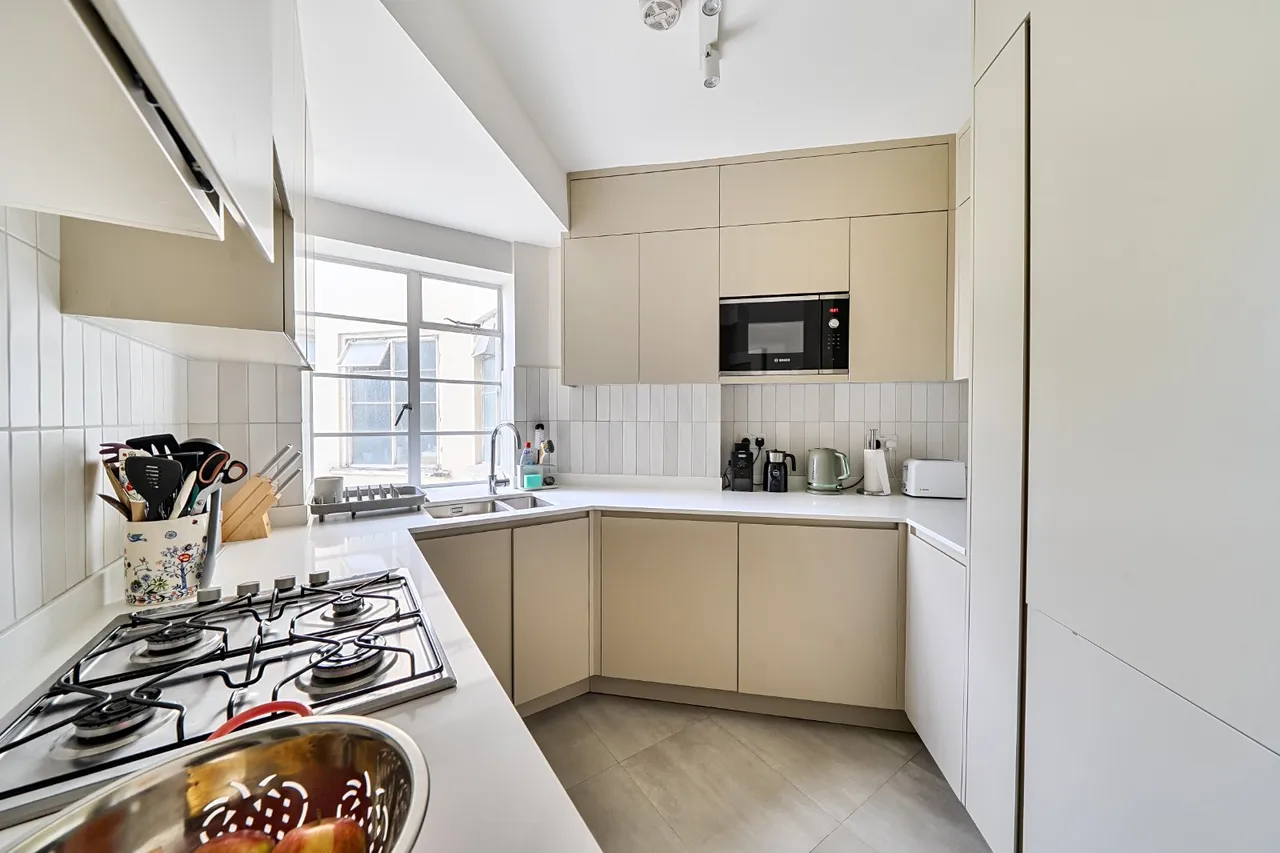 Hornsey Lane, Highgate, London, N6, photo 12