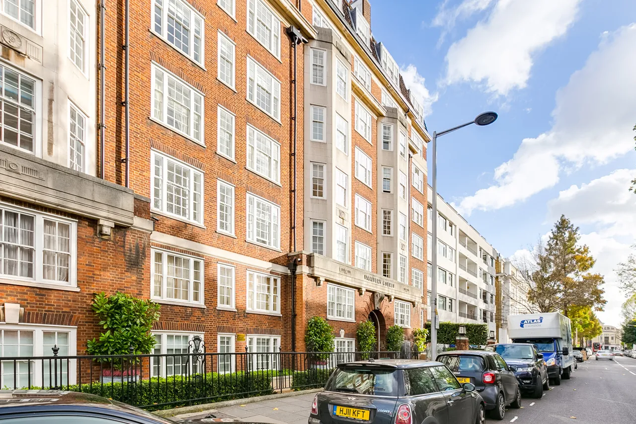 4 bed flat for sale, Onslow Square, South Kensington, SW7