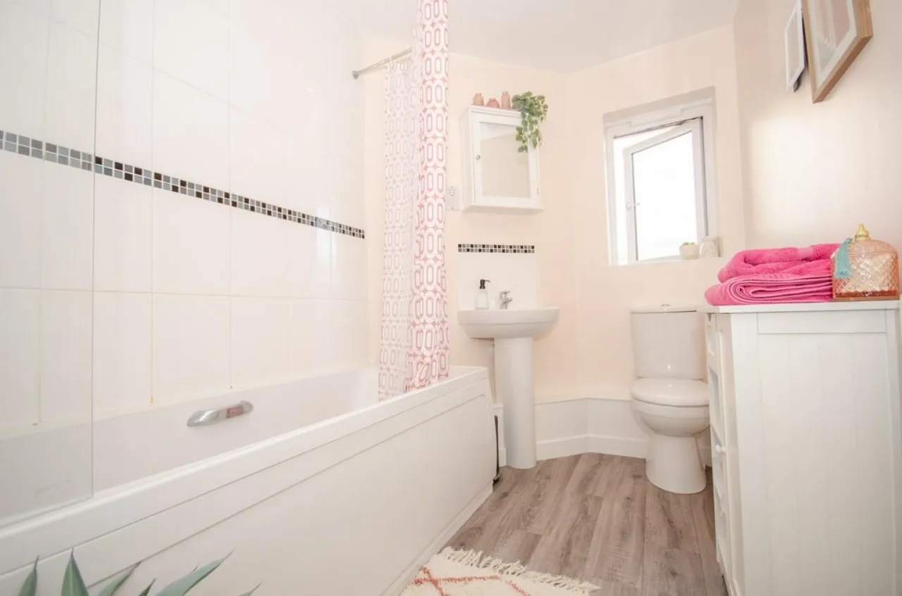 Jinty Lane, Mangotsfield, BS16, photo 12