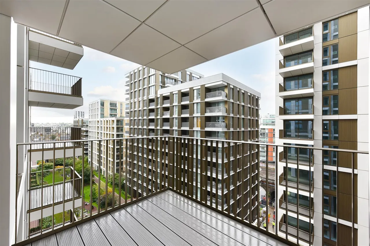 Prince Of Wales Drive, Battersea, SW11, photo 2
