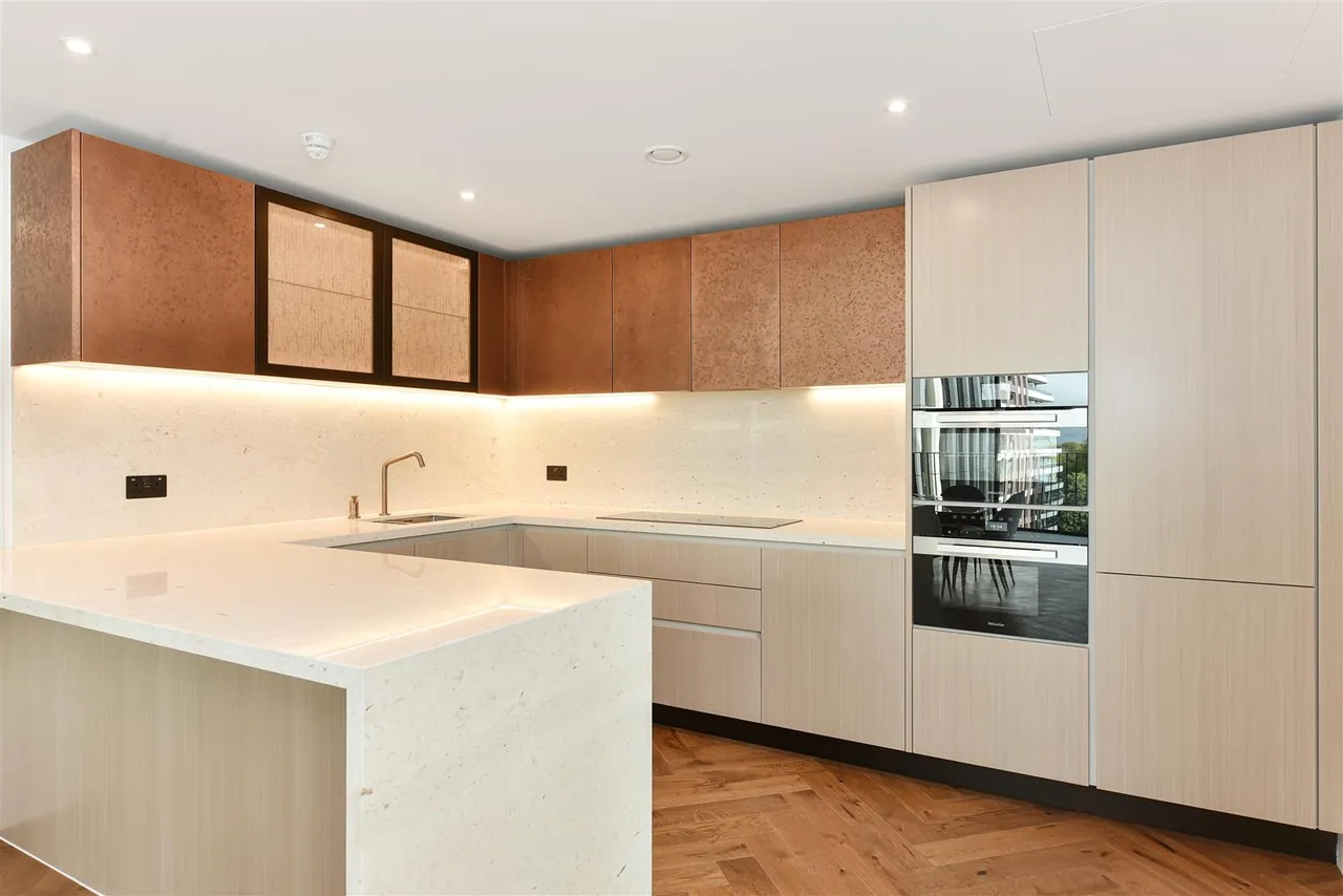 Prince Of Wales Drive, Battersea, SW11, photo 3