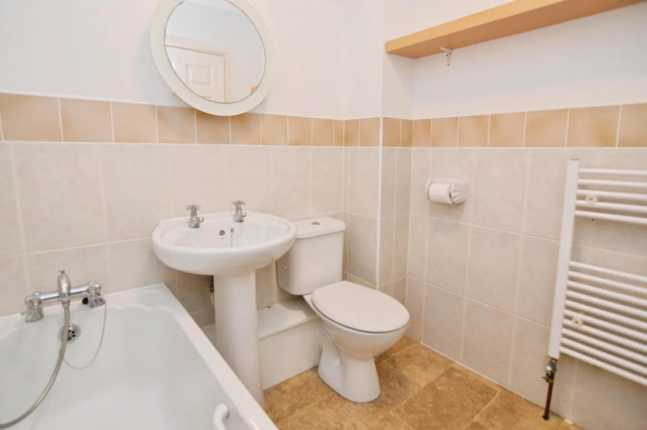 Heatherley Road, Camberley, GU15, photo 11