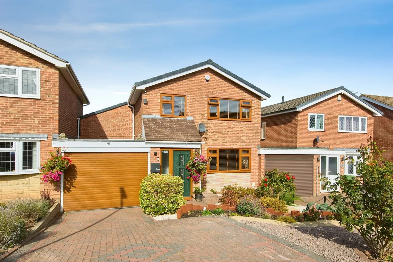 4 bed house for sale, The Walk, Kilburn, DE56