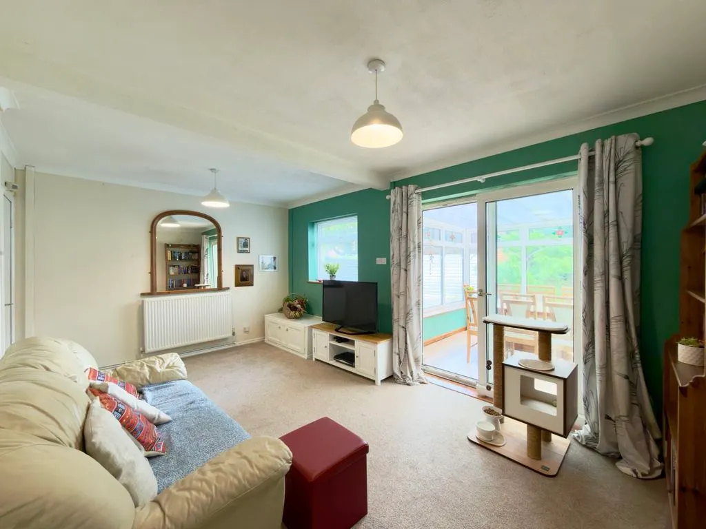 For SaleCarrington Road, Adlington, photo 2