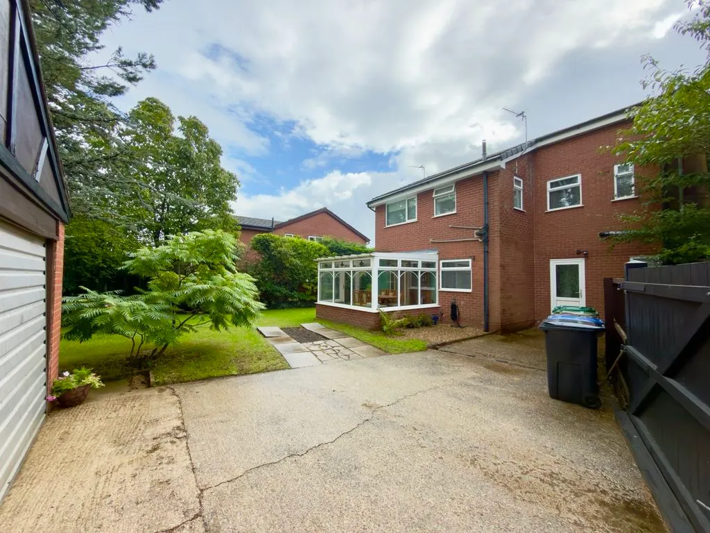 For SaleCarrington Road, Adlington, photo 31