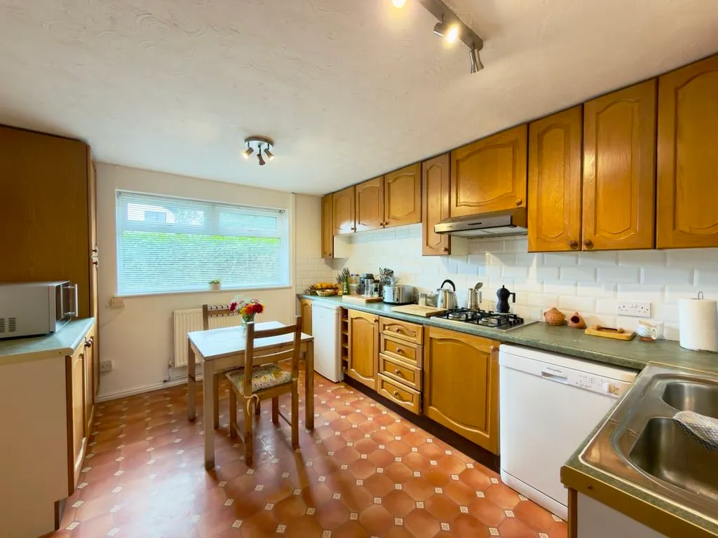For SaleCarrington Road, Adlington, photo 6