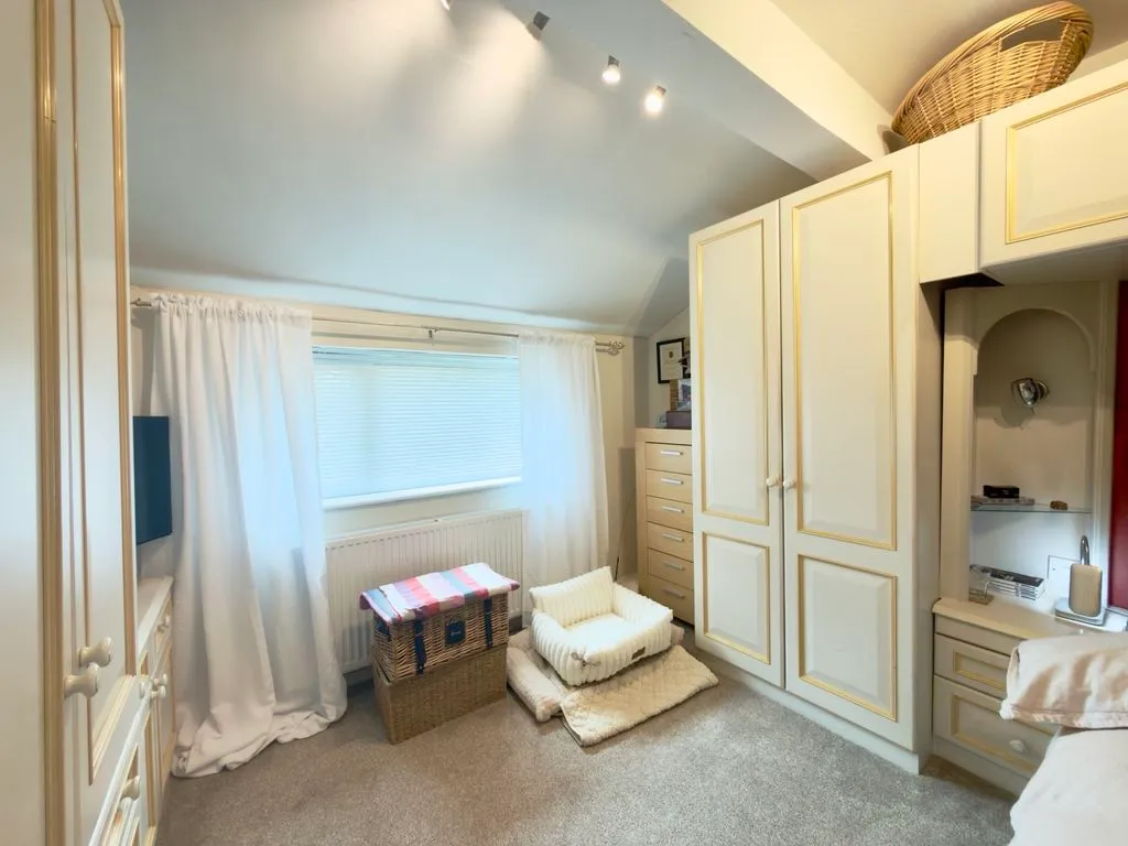 For SaleCarrington Road, Adlington, photo 17