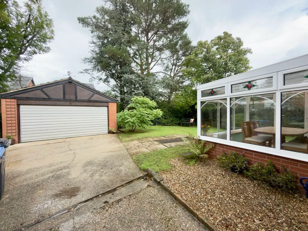 For SaleCarrington Road, Adlington, photo 30