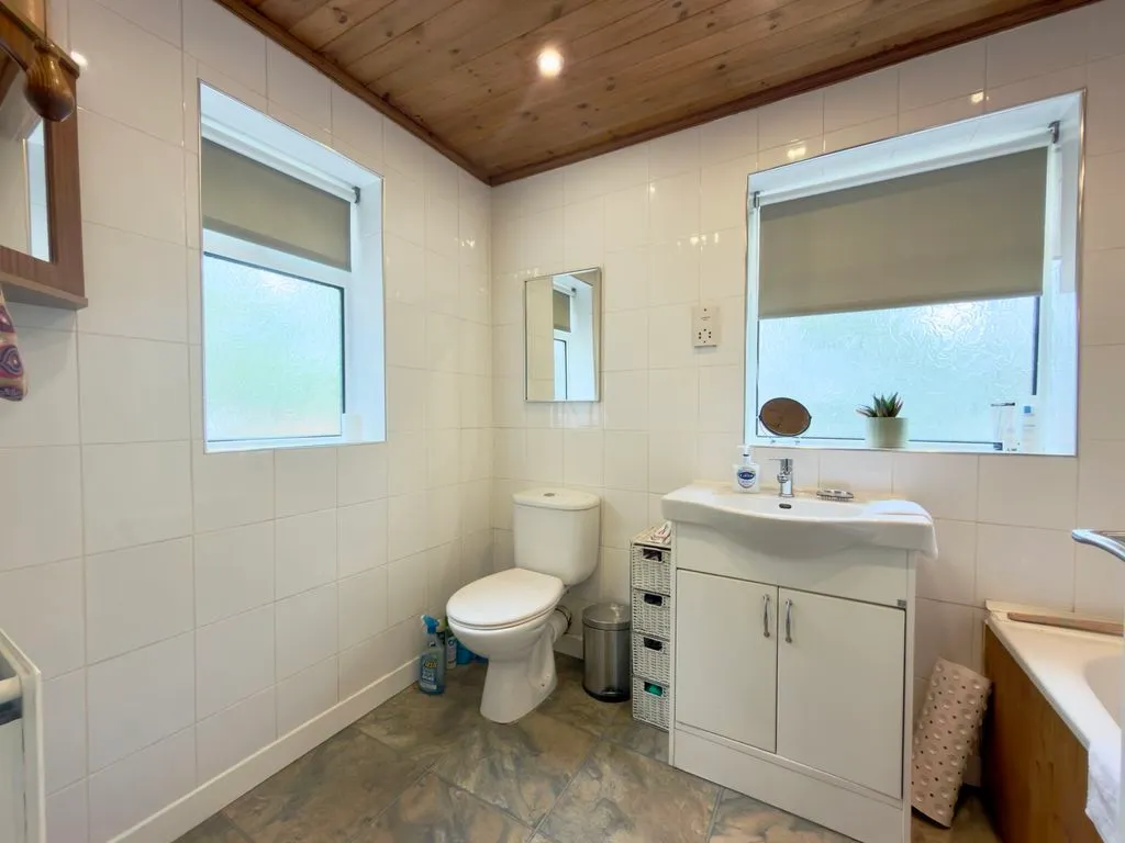 For SaleCarrington Road, Adlington, photo 23
