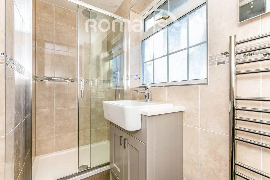 Durand Road, Earley, RG6, photo 9