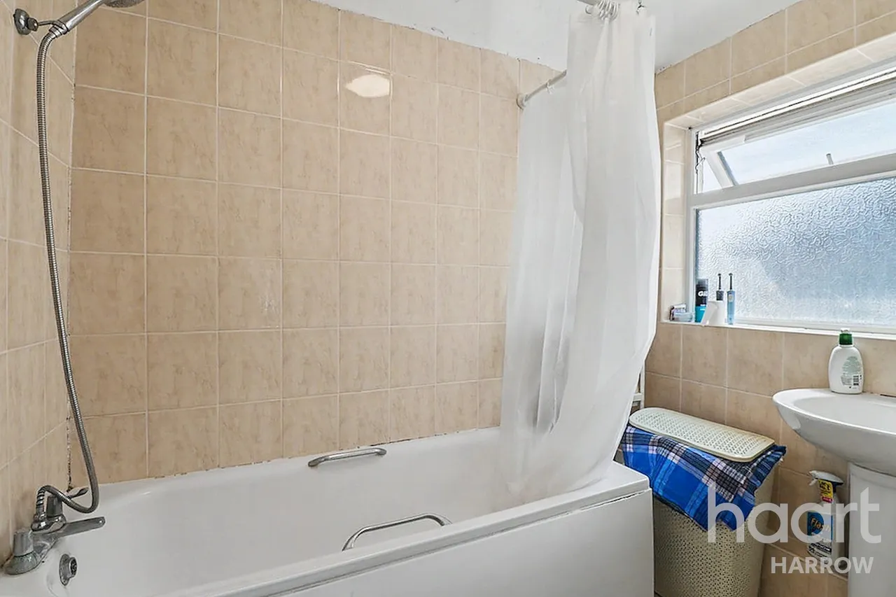 Portland Crescent, Stanmore, HA7, photo 11