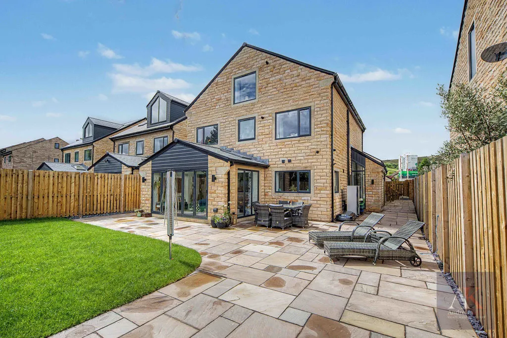 Chestnut Way, Littleborough OL15 8RW, photo 4