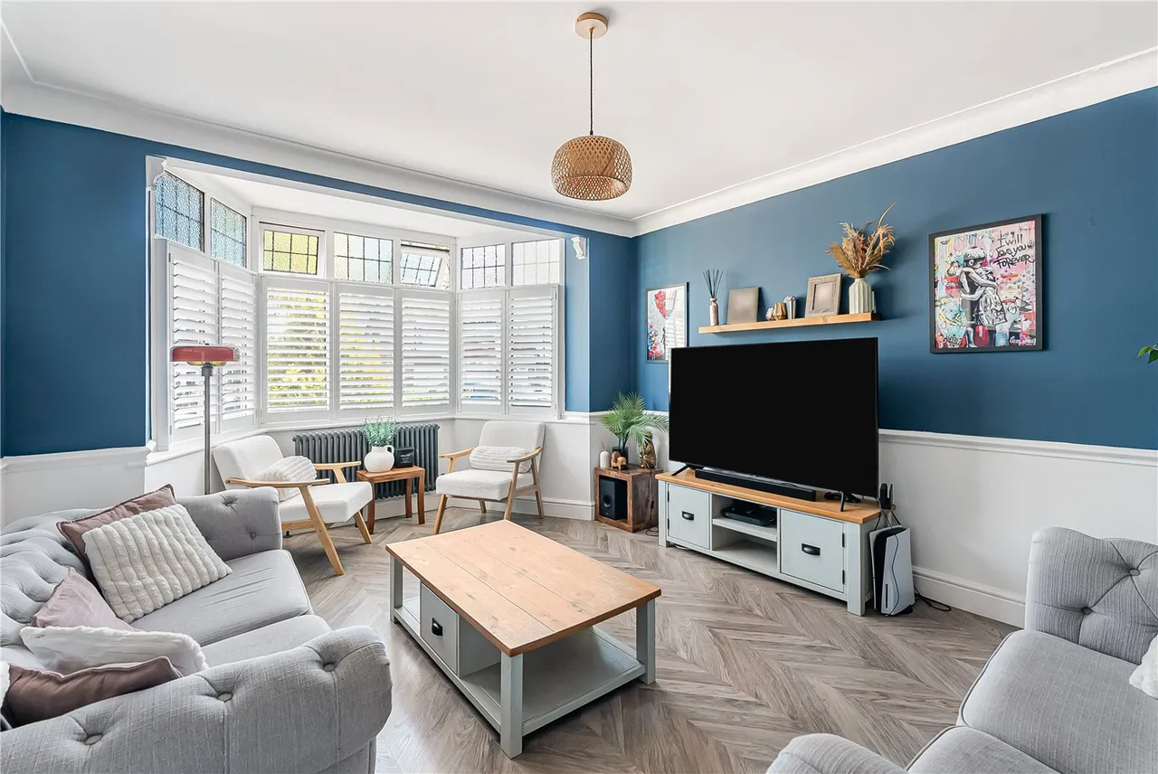 Gloucester Gardens, Cockfosters, Barnet, EN4 0QW, photo 13
