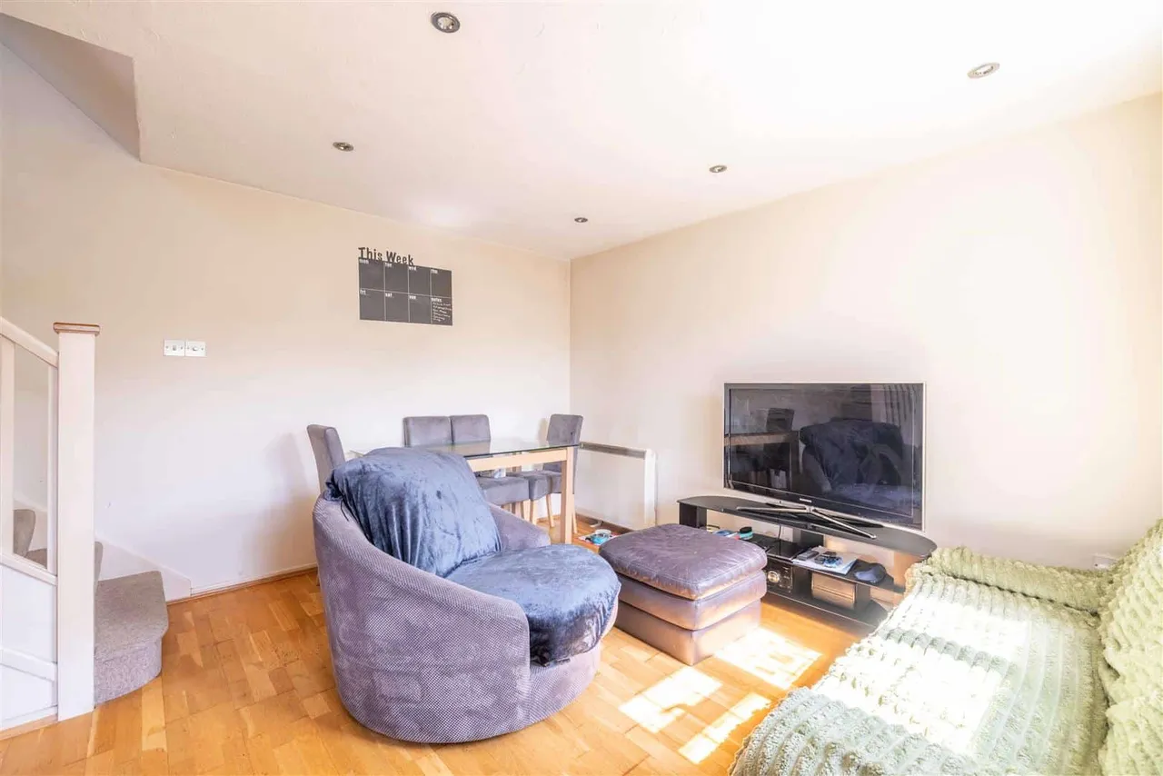 Penn Road, Datchet, Slough, SL3 9HS, photo 2