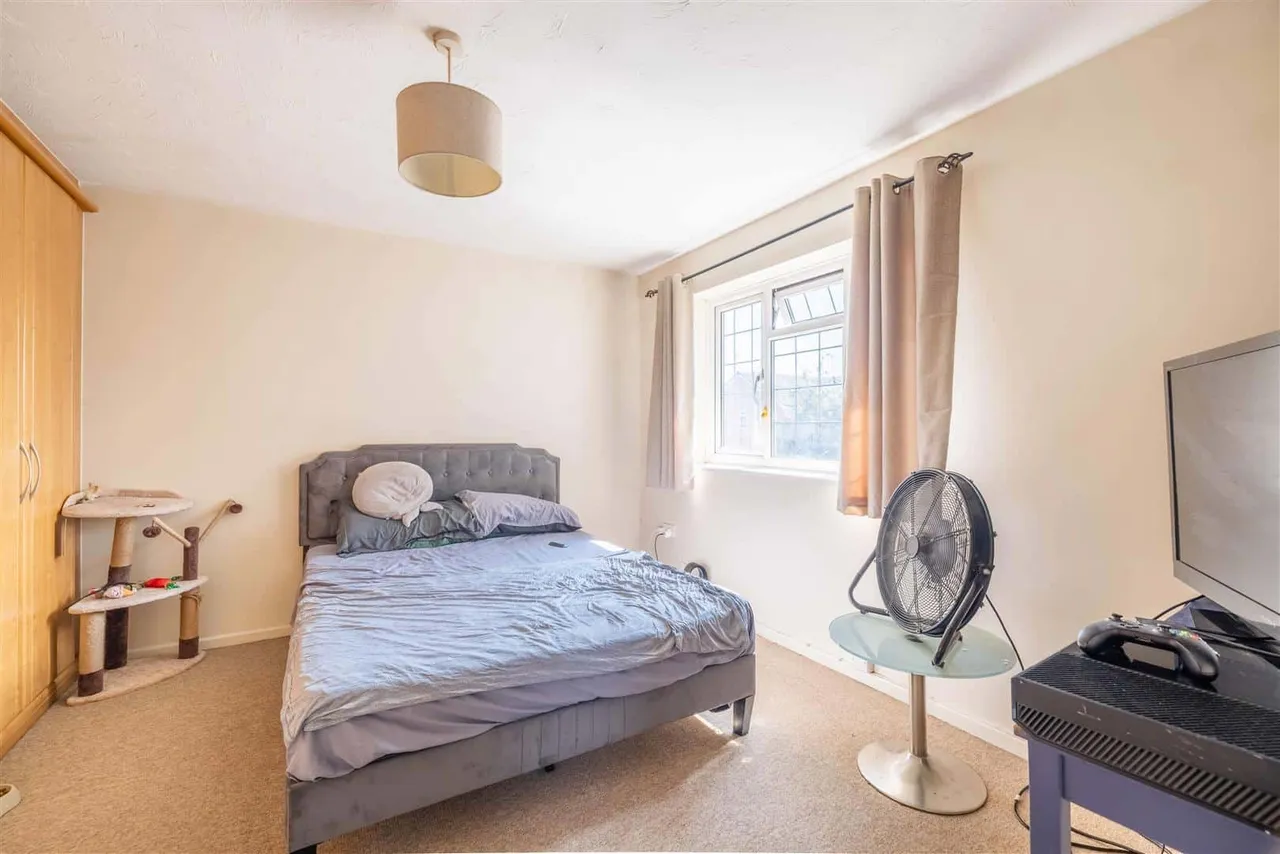 Penn Road, Datchet, Slough, SL3 9HS, photo 6