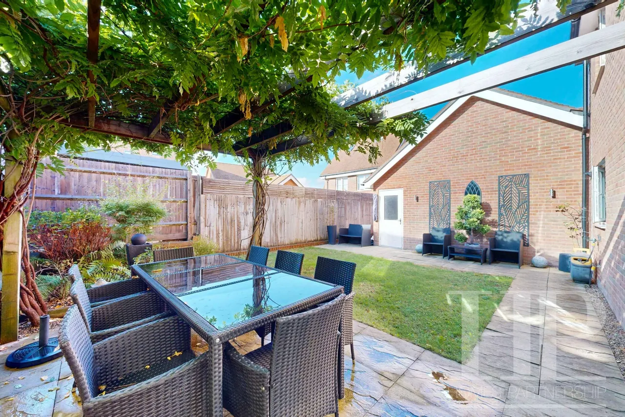 High Beeches, Faygate, RH12, photo 18