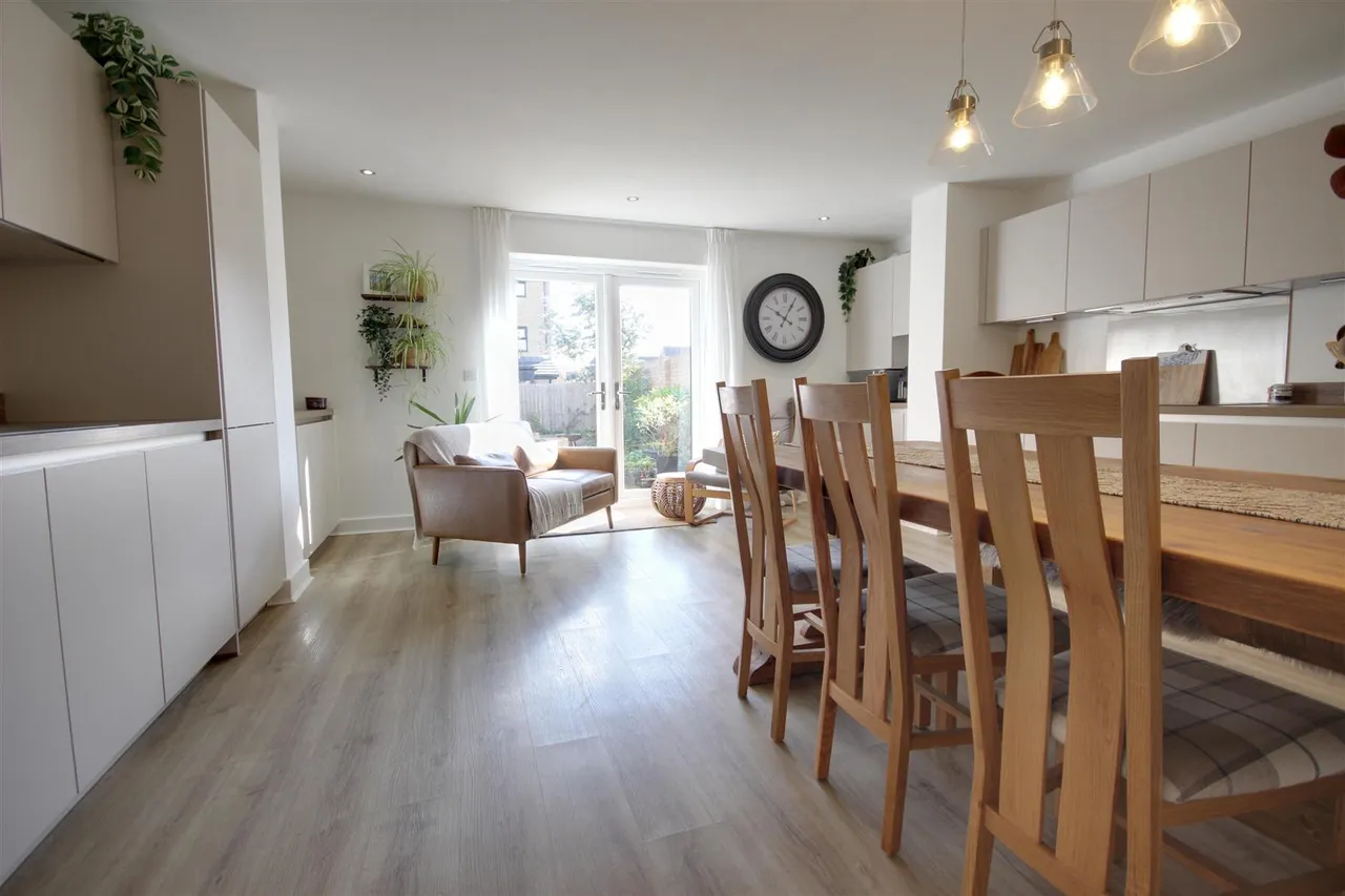 Field Maple Crescent, Beverley, photo 8